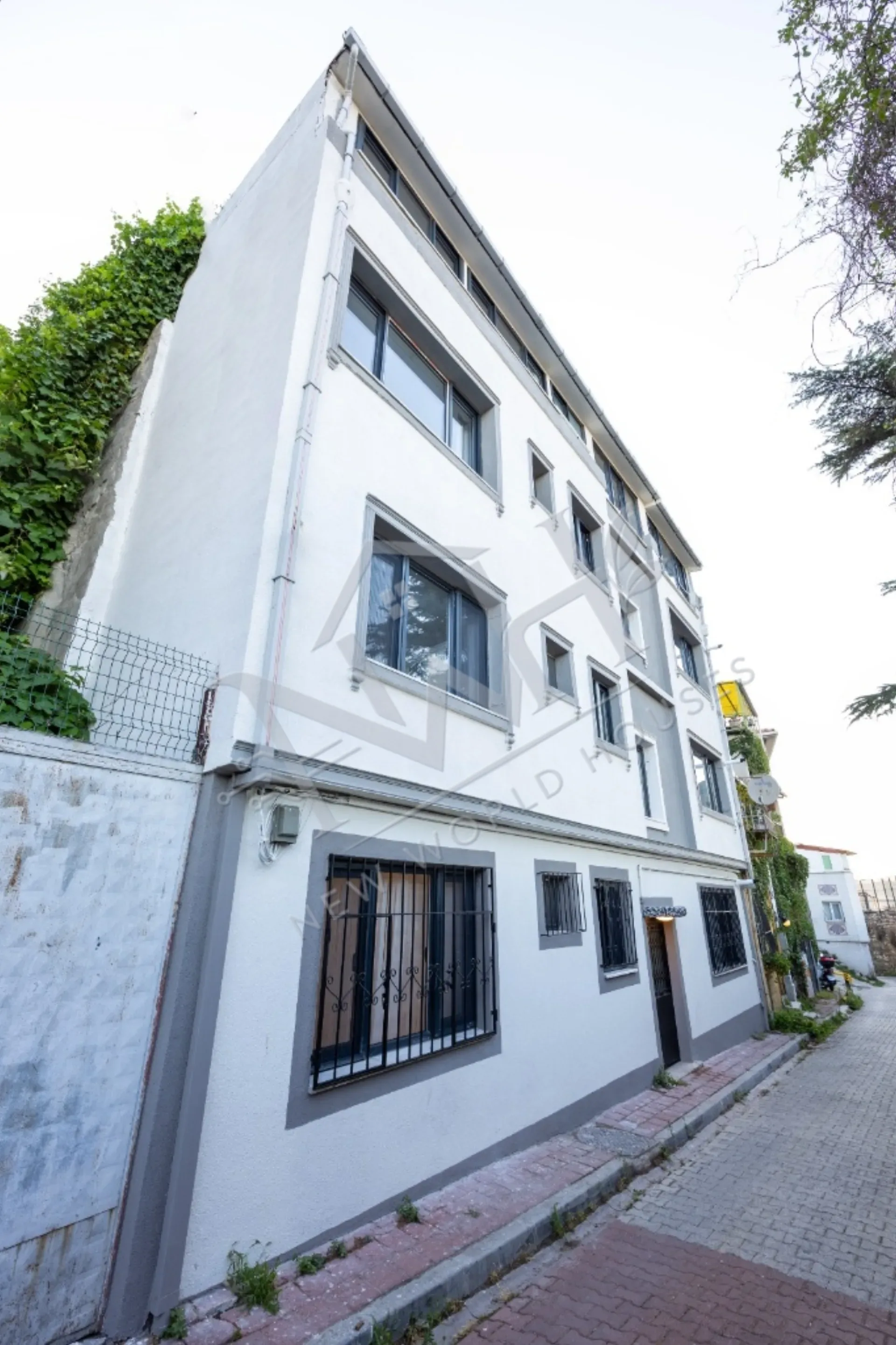 Fully Furnished Building for Sale in Fatih Balat with Spectacular Sea View