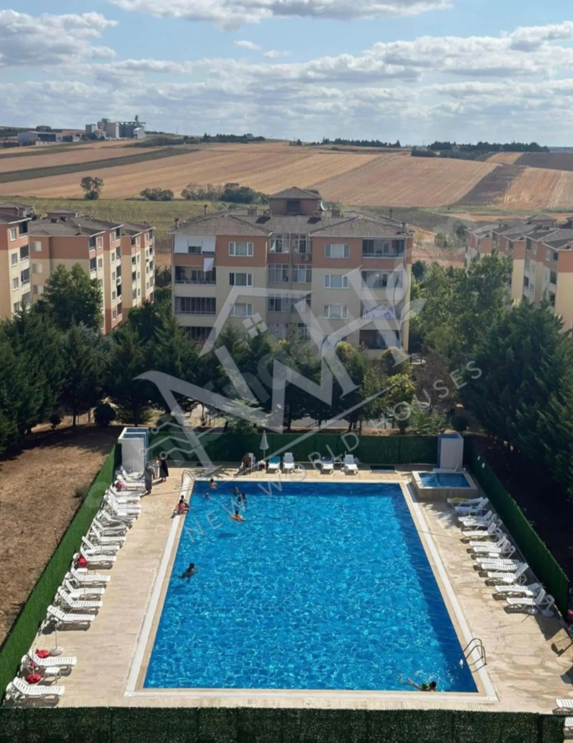 3+1 Apartment for Sale in Silivri with Pool