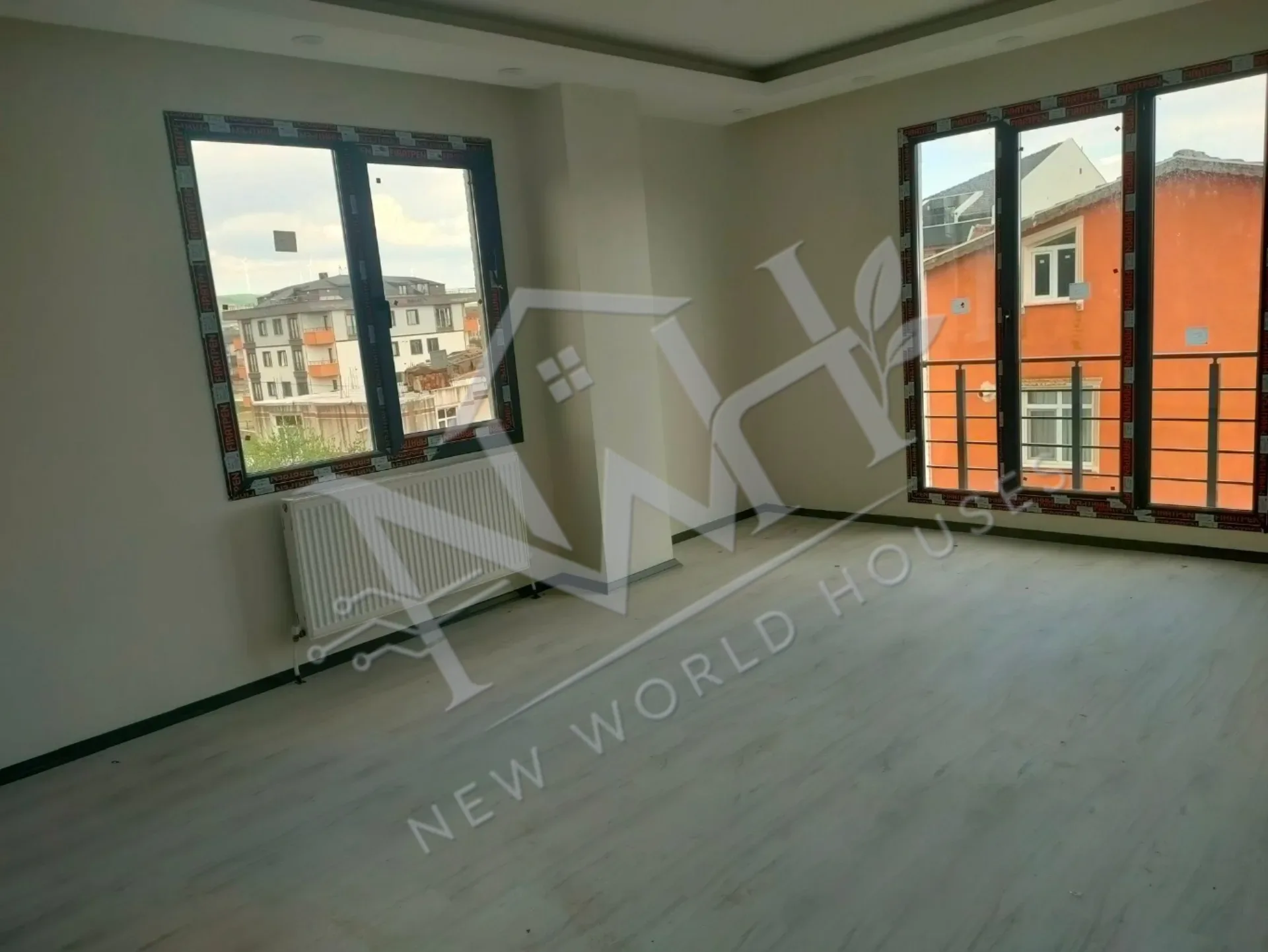 2+1 Apartment for Sale in a Brand New Middle Floor Building in Silivri