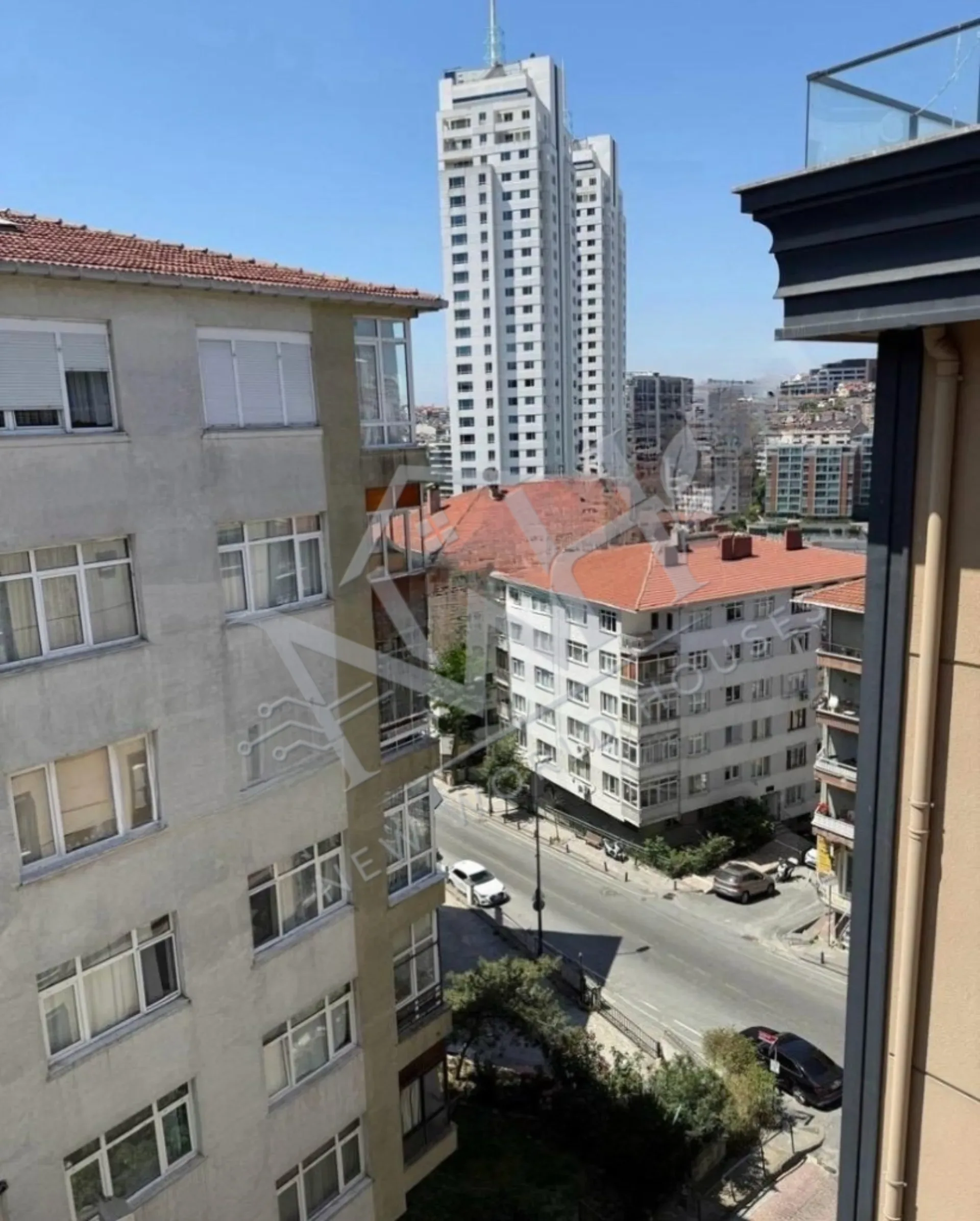 2+1 APARTMENT FOR SALE IN BEŞİKTAŞ WITH OPEN PARKING