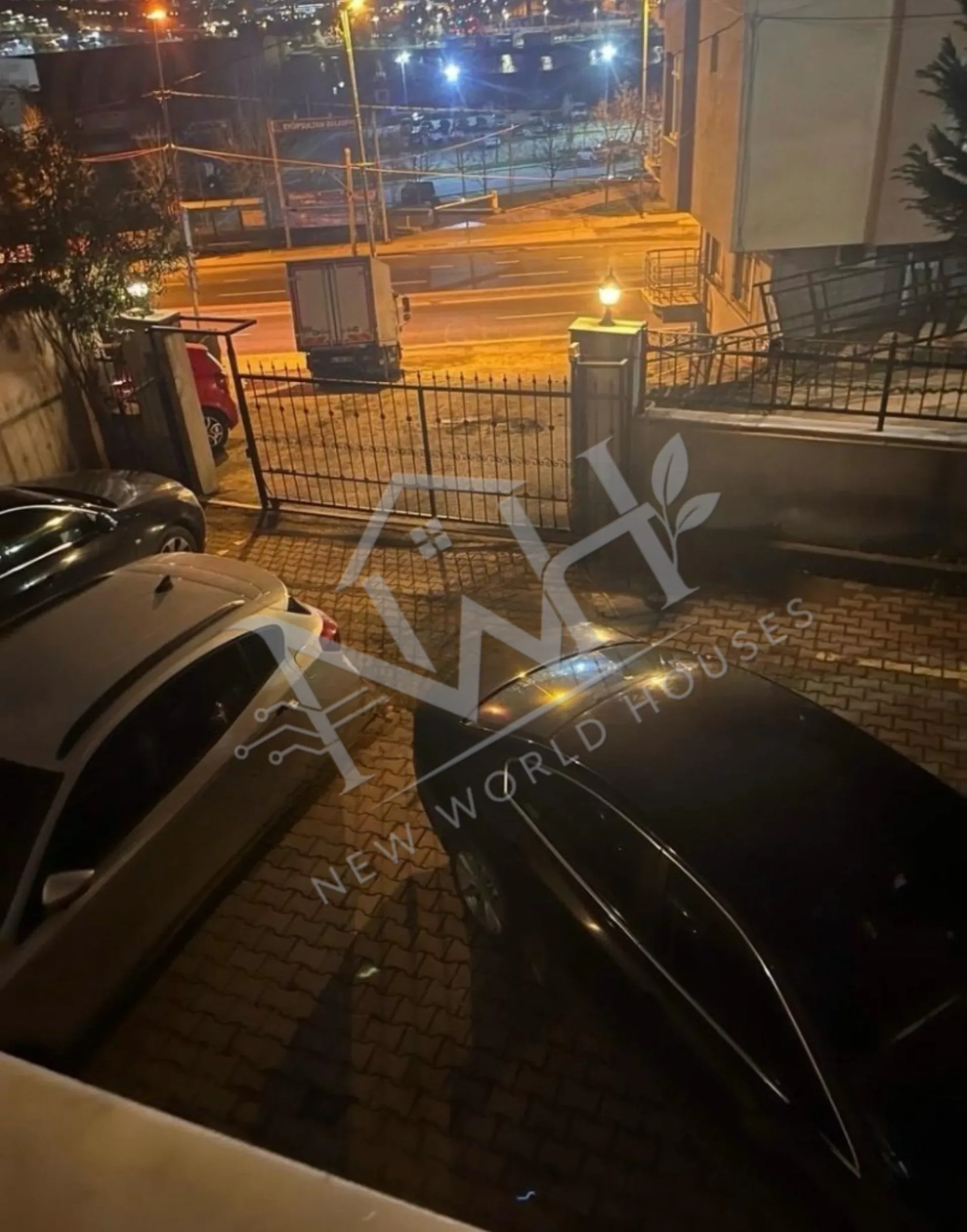 2+1 APARTMENT FOR SALE IN EYÜPSULTAN, WHOSE VALUE IS INCREASED BY ITS VIEW.