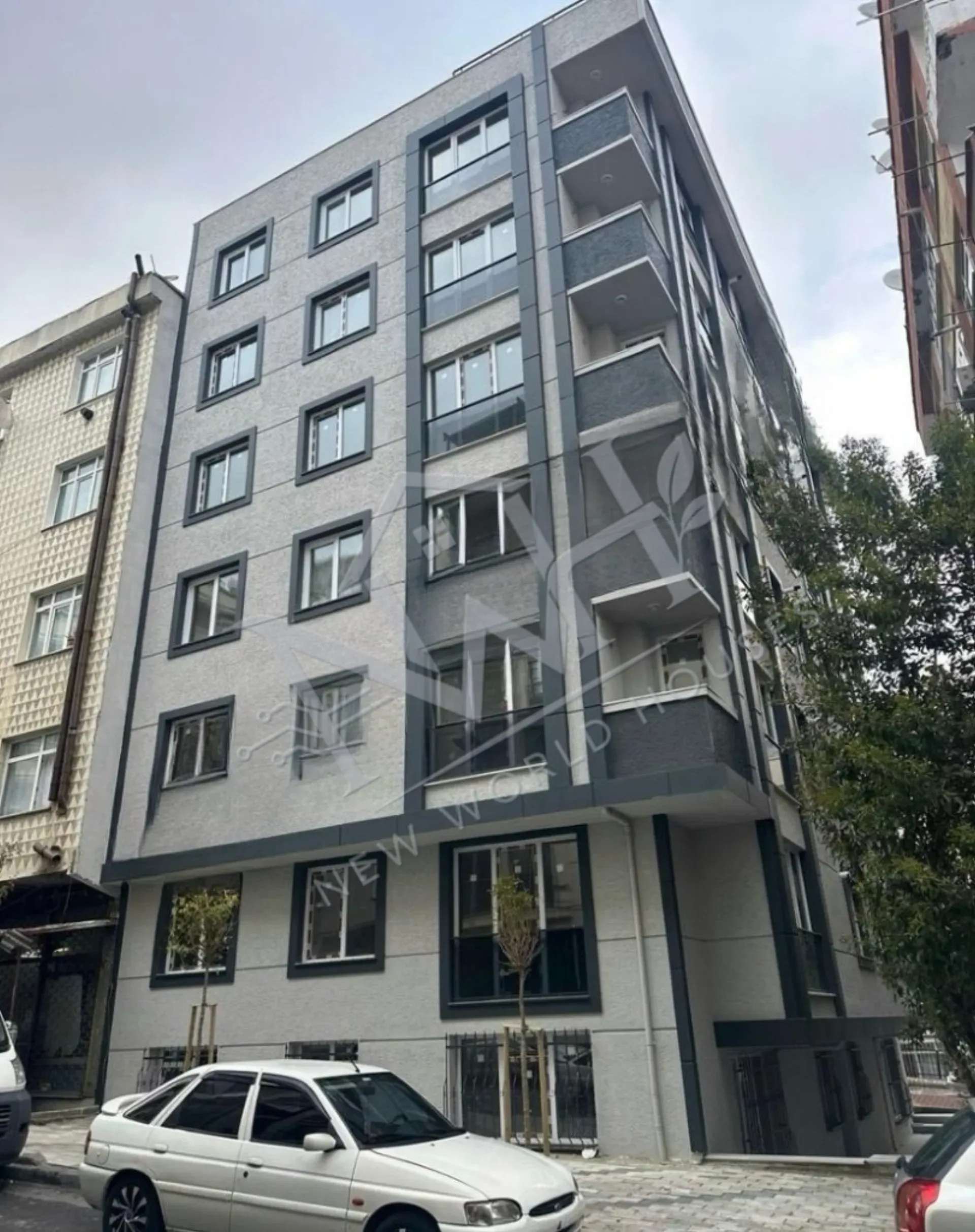 3+1 APARTMENT FOR SALE IN A NEW BUILDING IN BAHÇELİEVLER