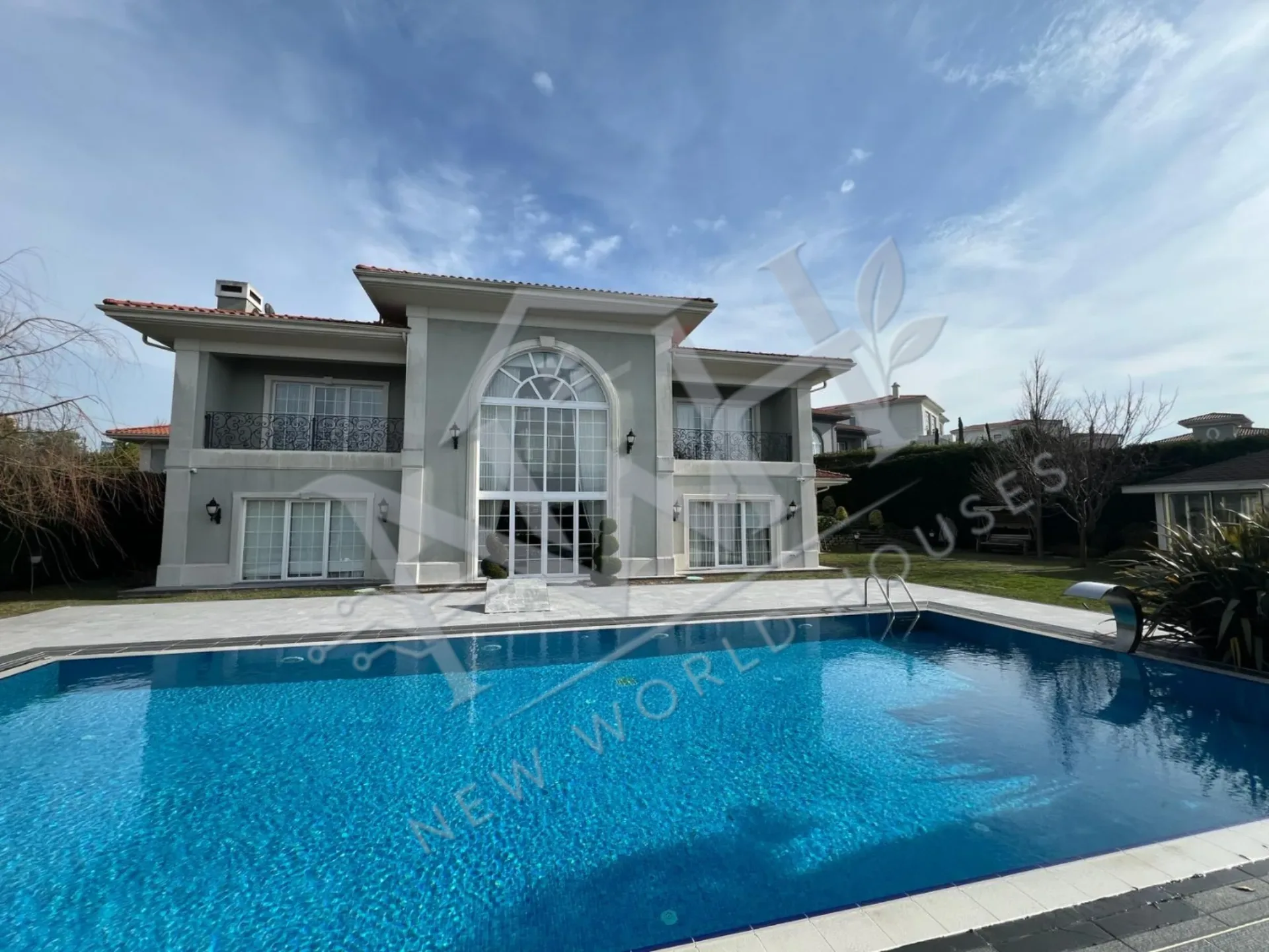 ULTRA LUXURY PRIVATE VILLA FOR SALE IN BUYUKCEKMECE ISTANBUL – PRIVATE POOL & HIGH-END LIFESTYLE