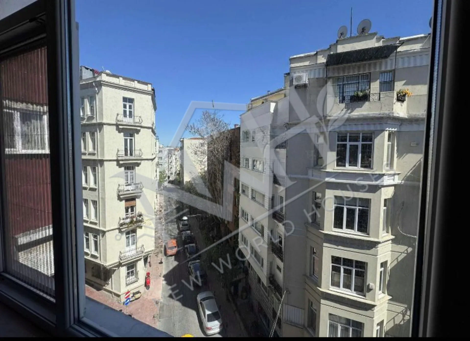FULLY RENOVATED 2+1 APARTMENT FOR SALE IN CIHANGIR – READY TO MOVE | PRIME BEYOĞLU LOCATION