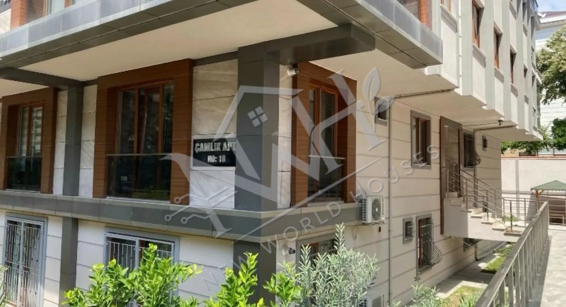 LUXURY CORNER APARTMENT FOR SALE IN BAHÇELİEVLER – PRIME CENTRAL LOCATION