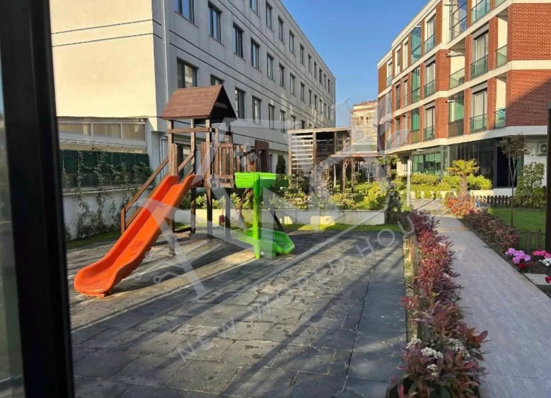 PREMIUM 3+1 APARTMENT IN LOTUS MİMAROBA – COASTAL FAMILY LIVING