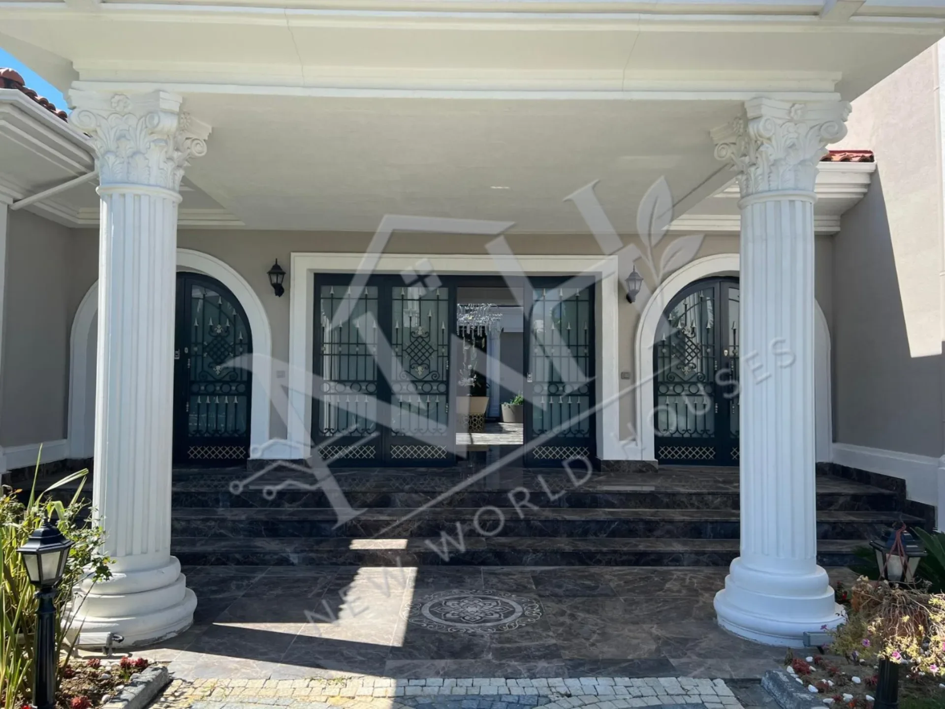 PELICAN HILL ALKENT 2000: A LUXURY 13+2 TUSCAN-STYLE MANSION.