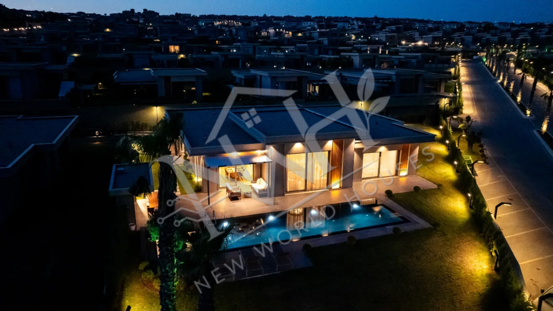 LUXURY DETACHED VILLAS WITH PRIVATE POOLS IN BÜYÜKÇEKMECE