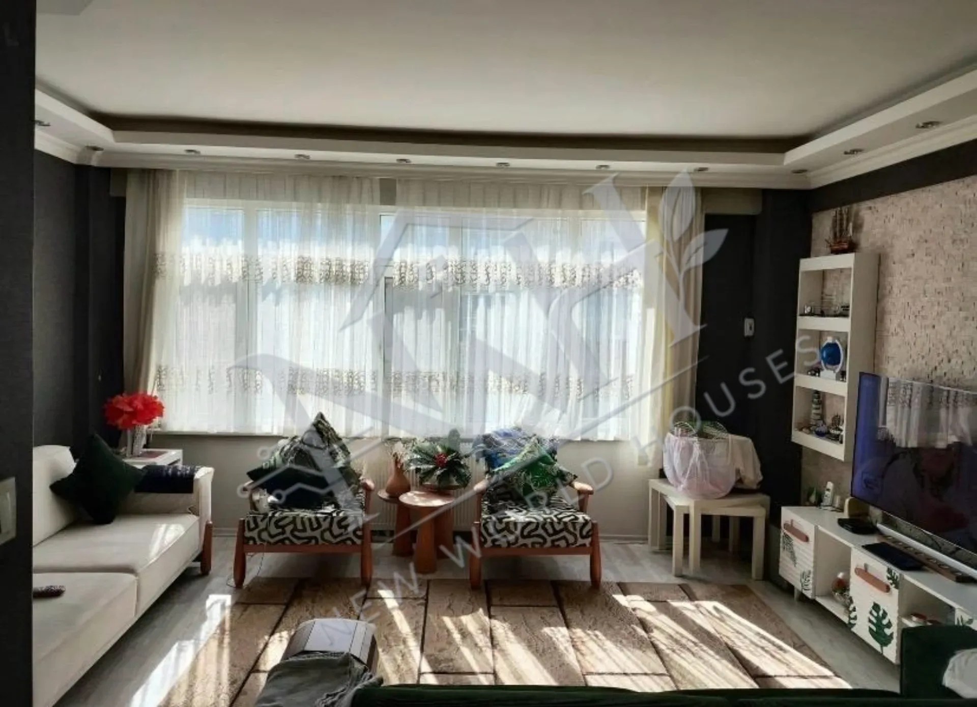 Spacious 3+1 Apartment for Sale in Fatih, Istanbul | Prime Avenue Location Near Metro