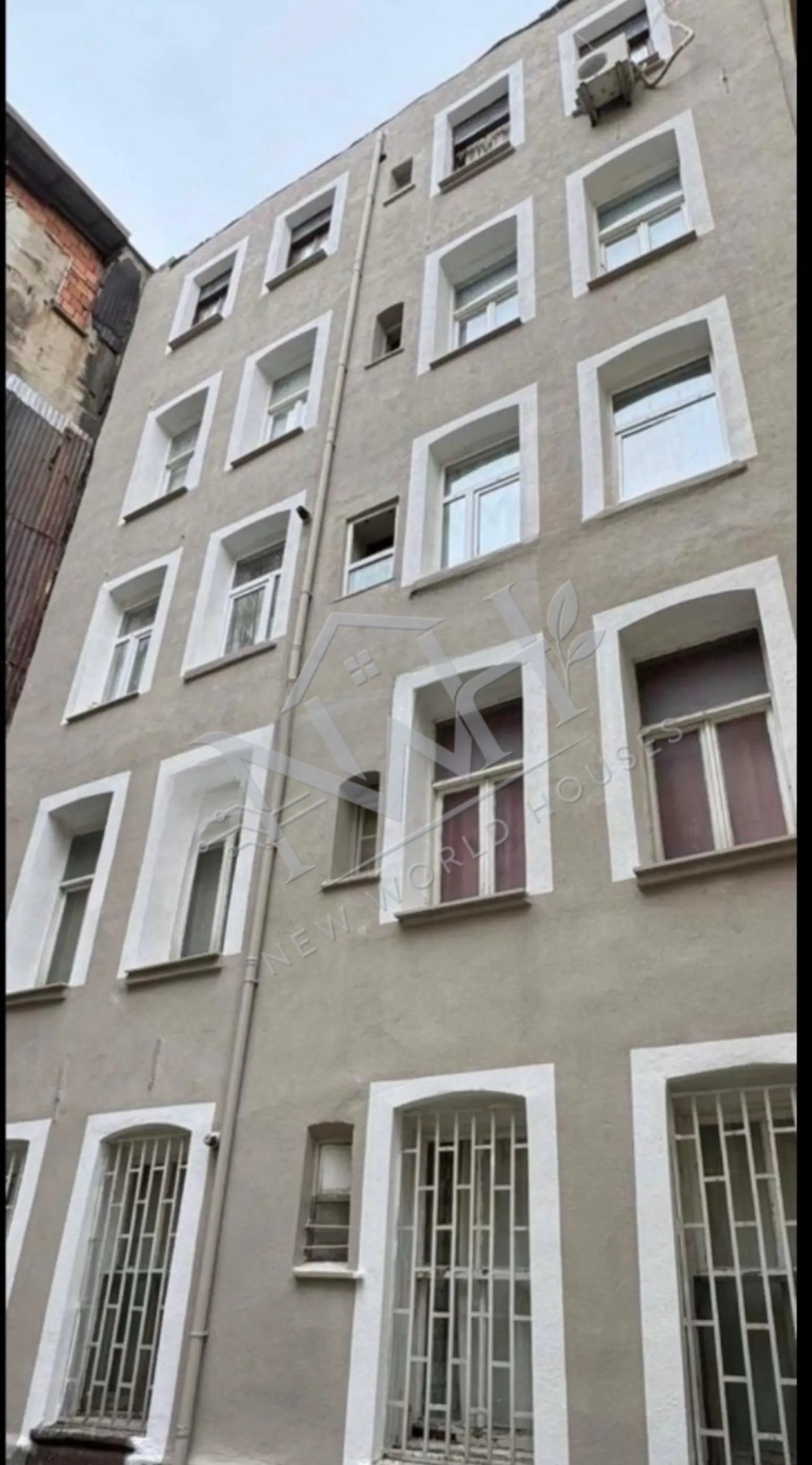 RENOVATED HISTORIC APARTMENT FOR SALE IN BEYOĞLU – PRIME INVESTMENT IN THE HEART OF ISTANBUL