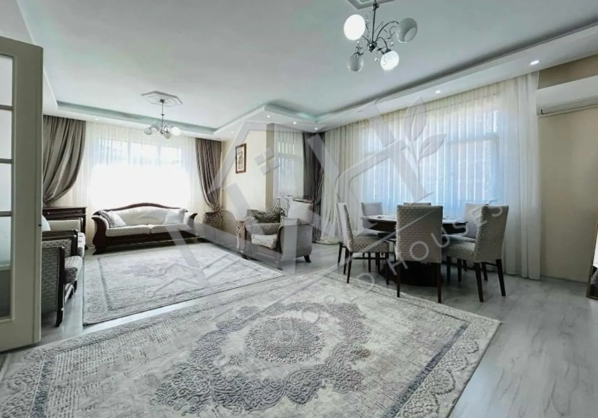 SPACIOUS 3+1 APARTMENT IN CENTRAL BAHÇELİEVLER – IDEAL FOR FAMILY LIVING & INVESTMENT