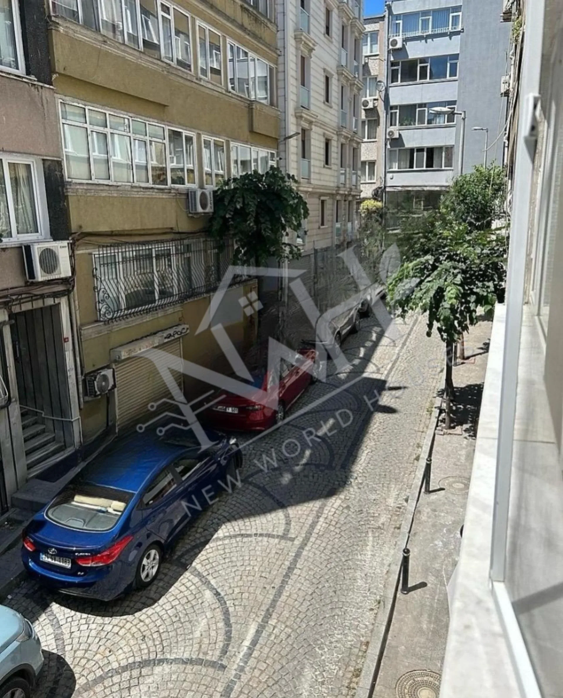 MODERN 2+1 APARTMENT WITH BALCONY IN THE HEART OF BOMONTI