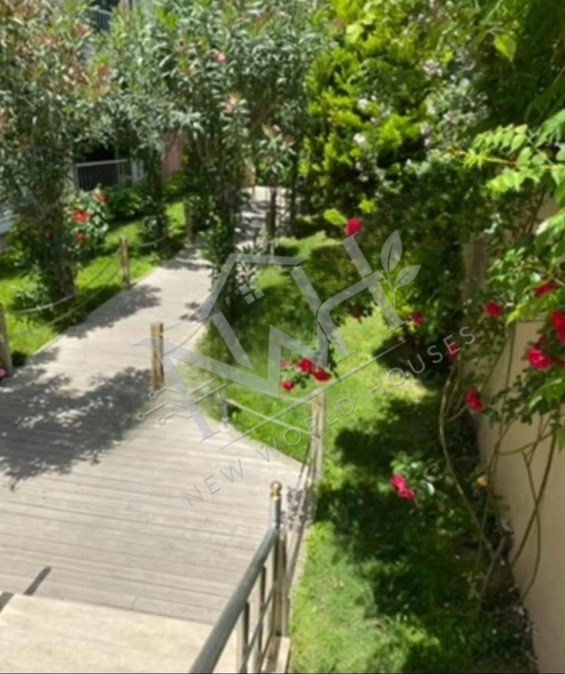 MOVE-IN READY APARTMENT WITH POOL & PREMIUM SOCIAL FACILITIES