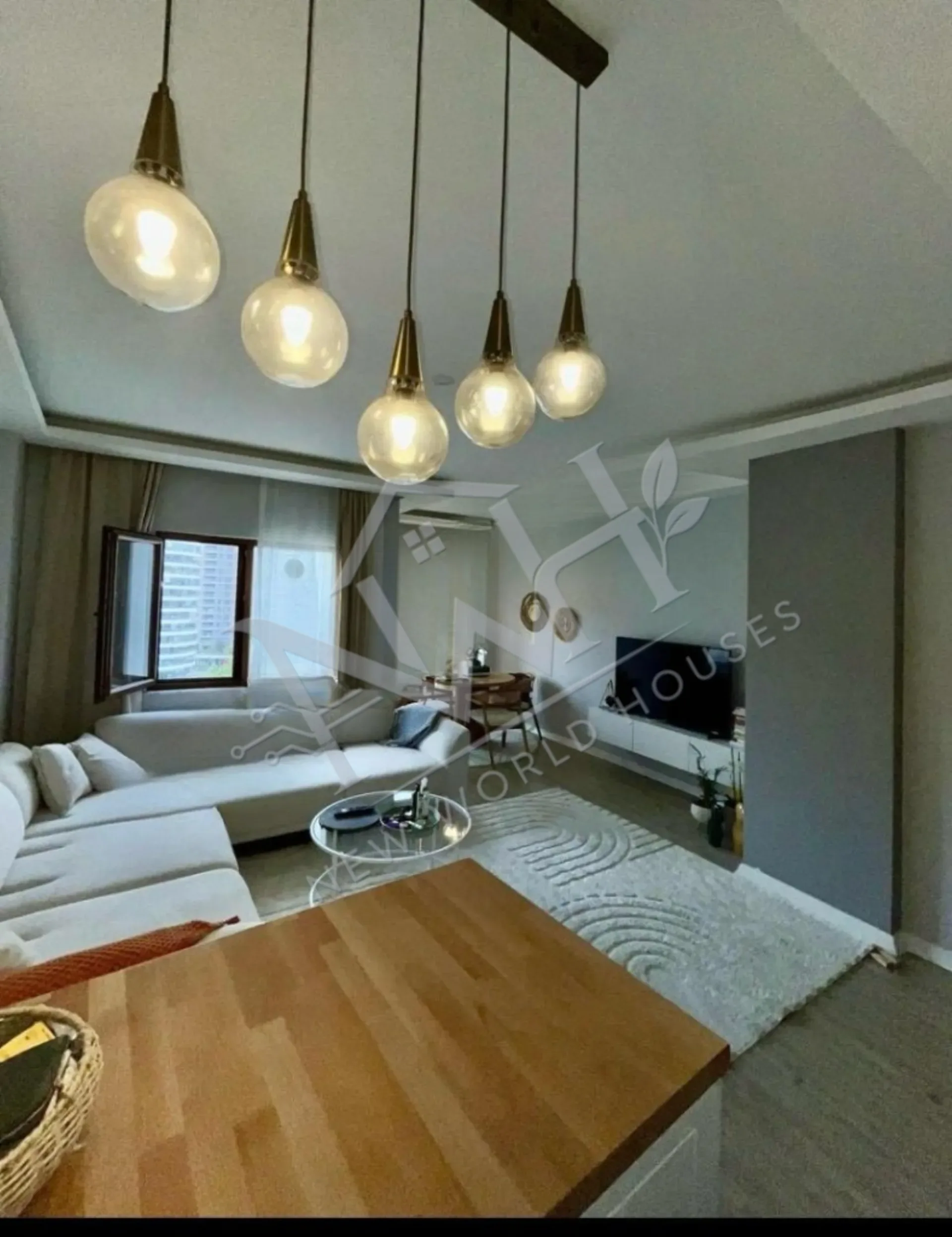 FULLY FURNISHED & MOVE-IN READY APARTMENT – MODERN, SPACIOUS AND FULLY RENOVATED