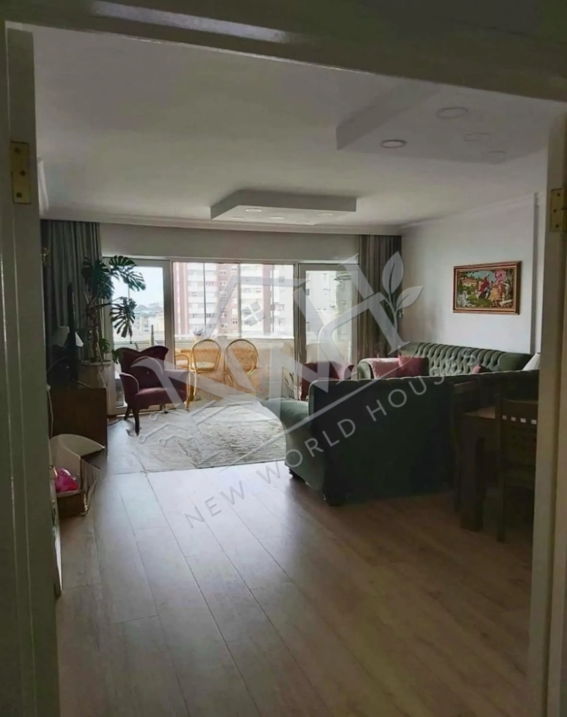 GARDEN-FACING | DESIGNER KITCHEN & BATHROOM | ENCLOSED BALCONY | SECURE COMPLEX | PARKING