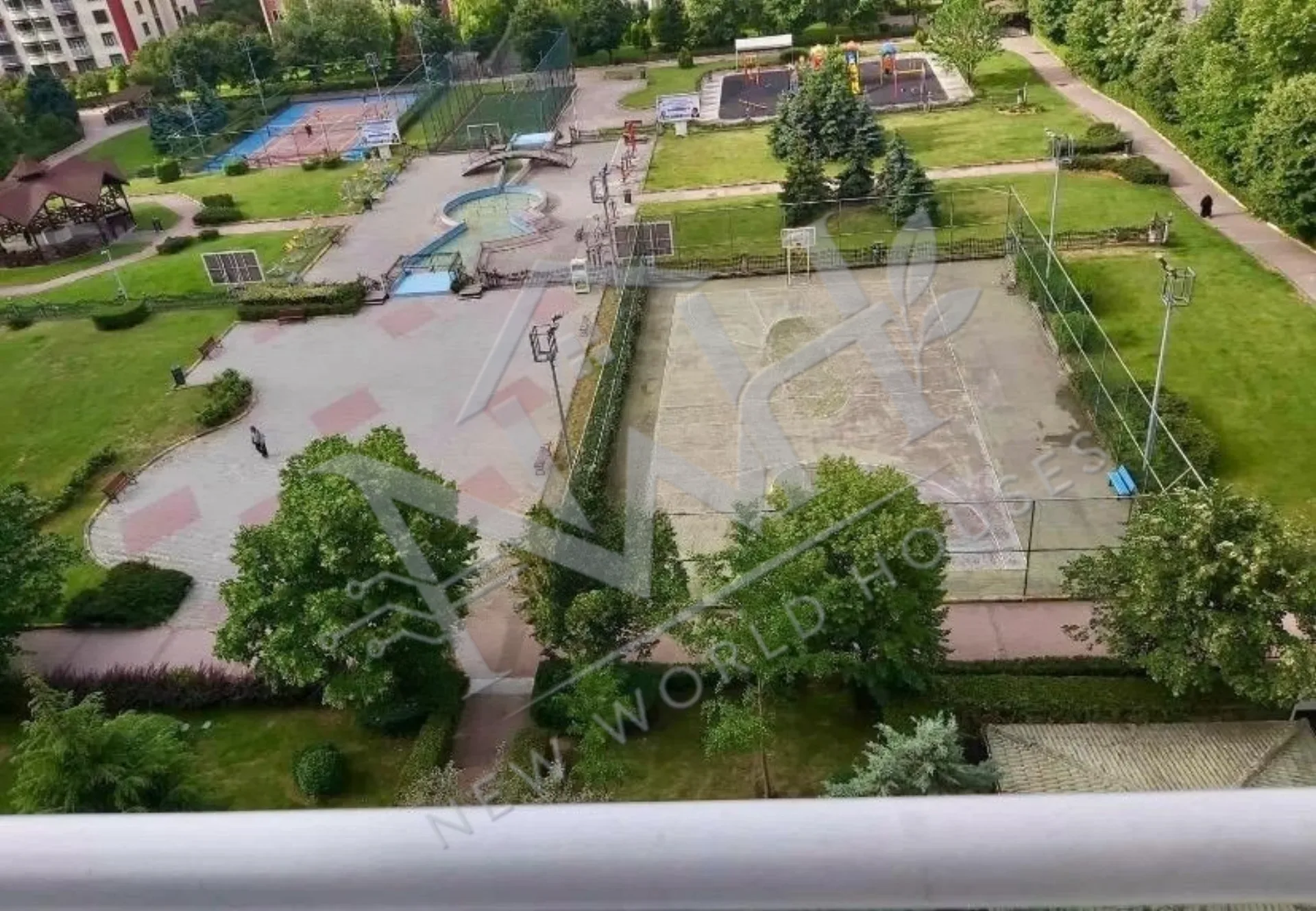 GARDEN-FACING | DESIGNER KITCHEN & BATHROOM | ENCLOSED BALCONY | SECURE COMPLEX | PARKING