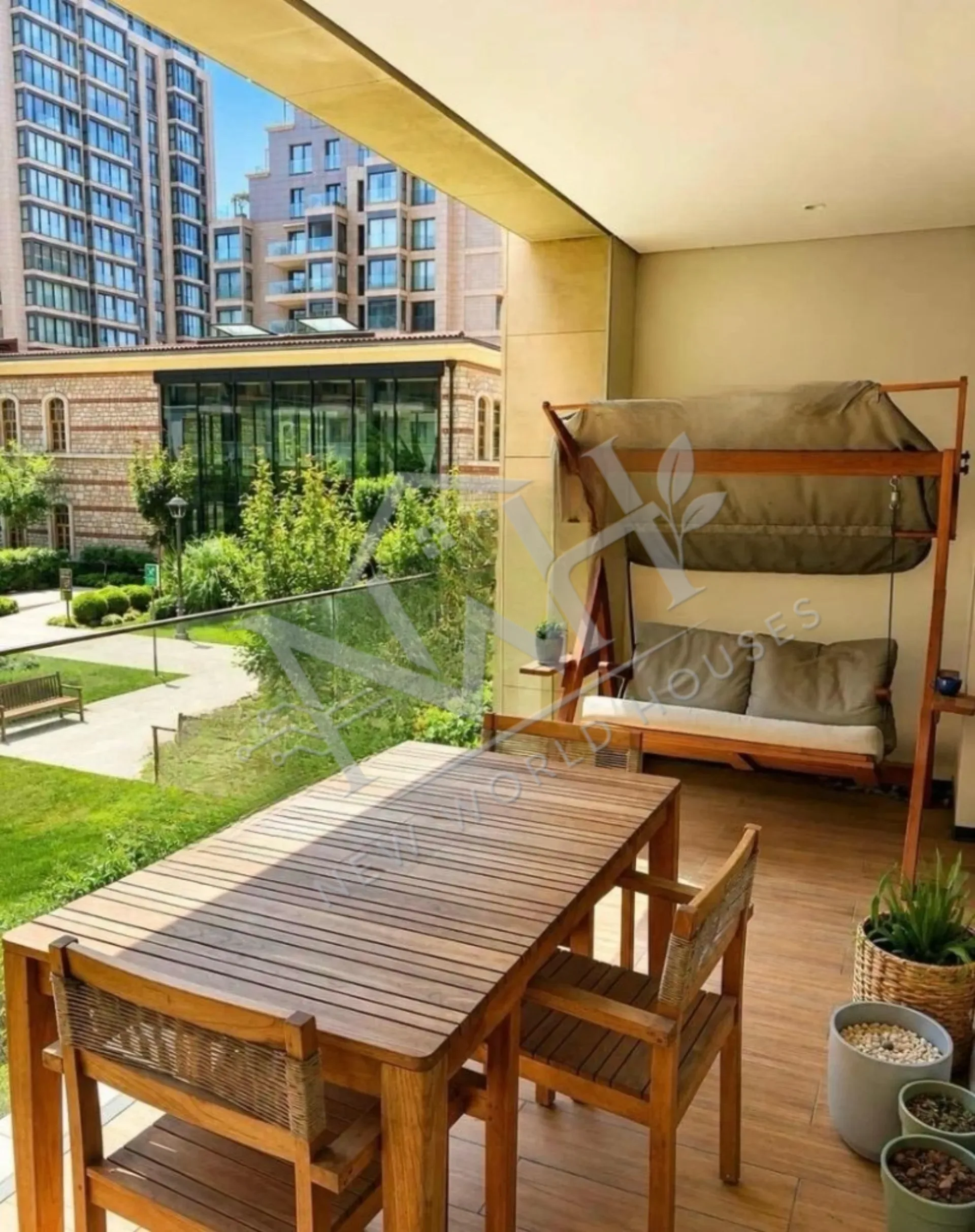 RARE GARDEN 1+1 FOR SALE IN BÜYÜKYALI FİŞEKHANE | HISTORIC VIEW