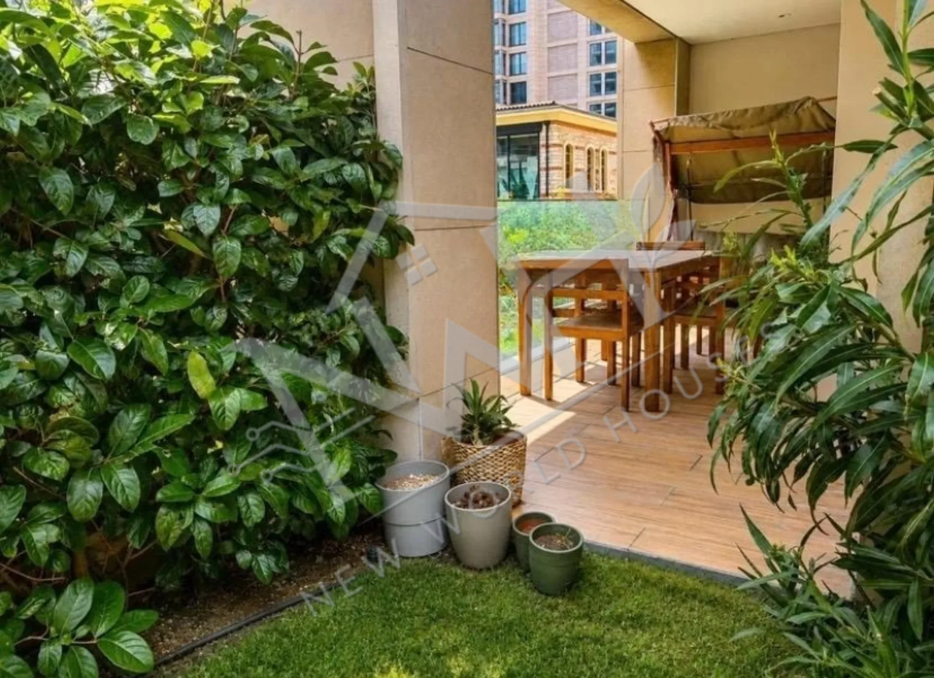 RARE GARDEN 1+1 FOR SALE IN BÜYÜKYALI FİŞEKHANE | HISTORIC VIEW
