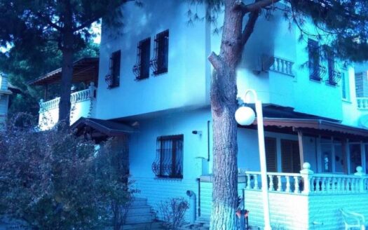 4+1 Villa for Sale in Silivri