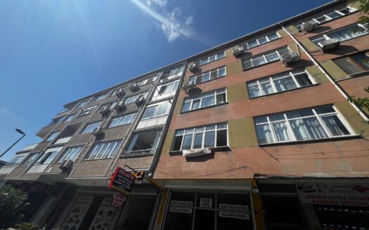 2+1 Apartment for Sale in a Central Location in Fatih