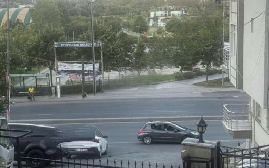 2+1 Apartment for Sale in Eyupsultan Istanbul | Golden Horn View & Parking