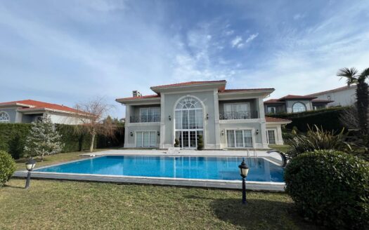 ULTRA LUXURY PRIVATE VILLA FOR SALE IN BUYUKCEKMECE ISTANBUL – PRIVATE POOL & HIGH-END LIFESTYLE