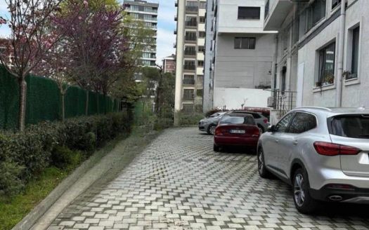 2+1 APARTMENT FOR SALE IN KADIKÖY WITH PARK VIEW – CENTRAL LOCATION |