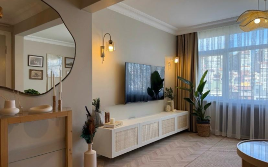 DESIGNER 2+1 APARTMENT FOR SALE IN ISTANBUL – FULLY RENOVATED | FURNISHED | NEAR METRO (ŞİŞLİ)
