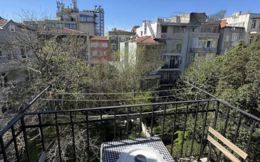 FULLY RENOVATED 2+1 APARTMENT FOR SALE IN CIHANGIR – READY TO MOVE | PRIME BEYOĞLU LOCATION