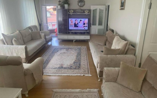 SPACIOUS 4+1 APARTMENT WITH GOLDEN HORN VIEW IN BEYOĞLU.