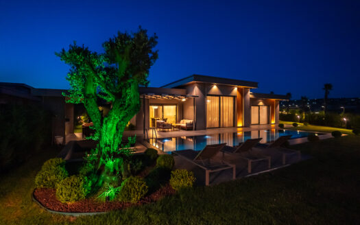LUXURY DETACHED VILLAS WITH PRIVATE POOLS IN BÜYÜKÇEKMECE