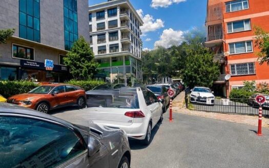 SPACIOUS 120 m² 3+1 APARTMENT FOR SALE NEAR THE METRO IN MECİDİYEKÖY.