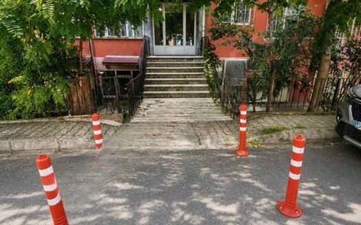 SPACIOUS 120 m² 3+1 APARTMENT FOR SALE NEAR THE METRO IN MECİDİYEKÖY.