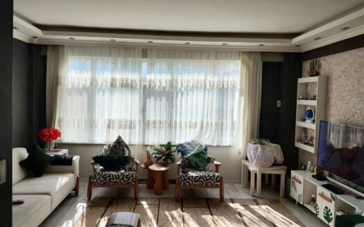 Spacious 3+1 Apartment for Sale in Fatih, Istanbul | Prime Avenue Location Near Metro