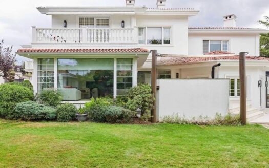 FULLY RENOVATED LUXURY KOZA MANSION IN ZEKERİYAKÖY – PRIVATE ESTATE WITH GUEST HOUSE